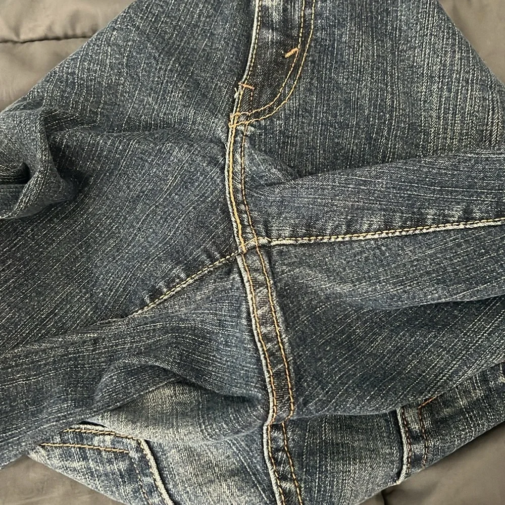 Levi’s 550 Relaxed Bootcut Jean Size 6M *flaw